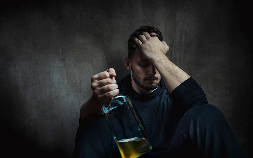 Příznaky závislosti na alkoholu